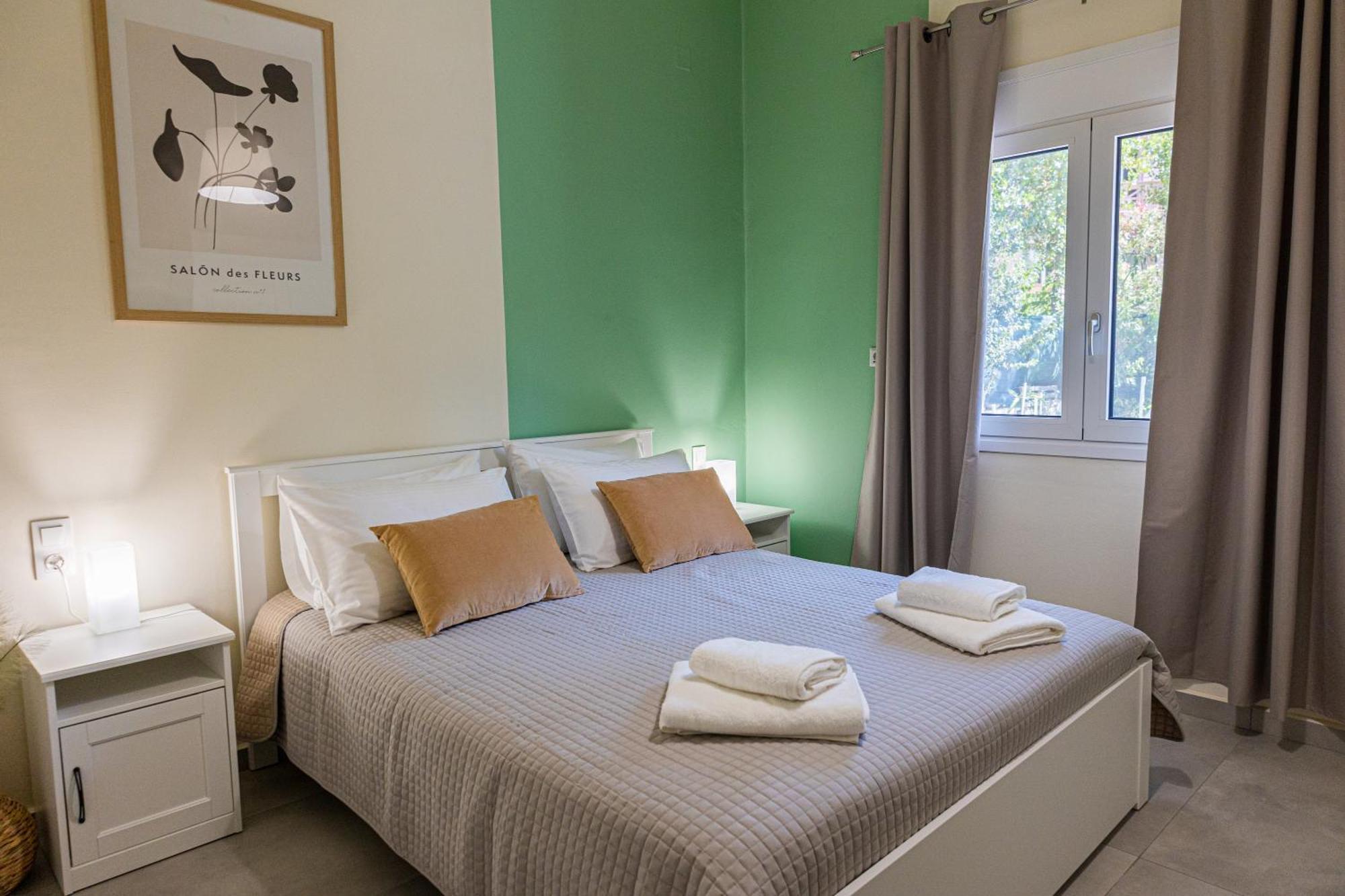 Adriana Apartment Agia Marina  Ngoại thất bức ảnh