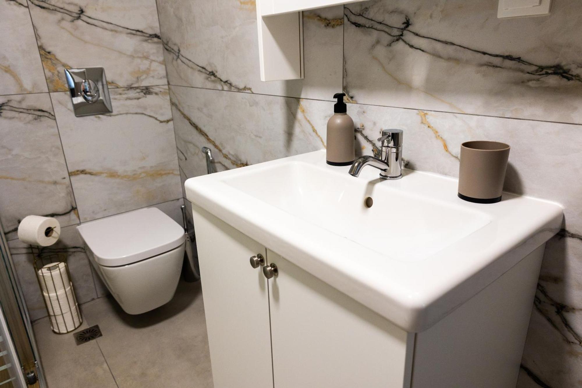 Adriana Apartment Agia Marina  Ngoại thất bức ảnh