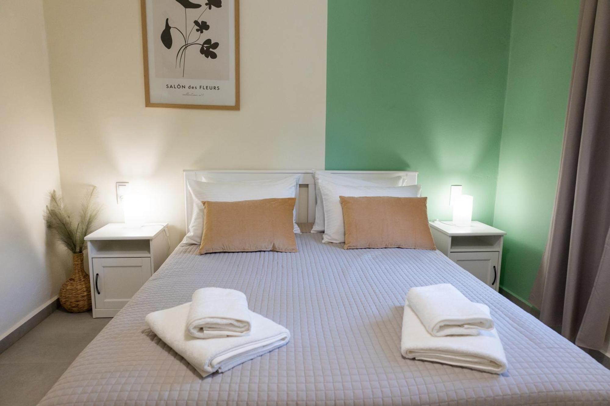 Adriana Apartment Agia Marina  Ngoại thất bức ảnh